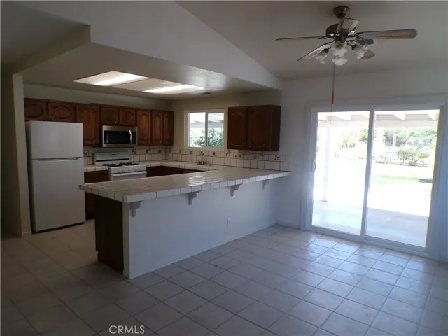 5102 W Avenue L10, Quartz Hill, California 93536