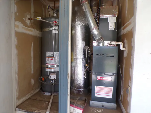 5102 W Avenue L10, Quartz Hill, California 93536