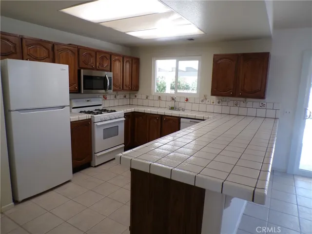 5102 W Avenue L10, Quartz Hill, California 93536