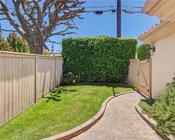 620 35th, Manhattan Beach, California 90266