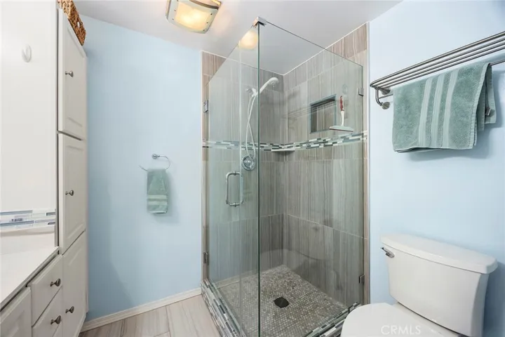 945 Glencliff, La Habra, California 90631