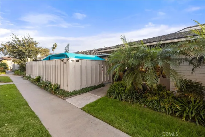 945 Glencliff, La Habra, California 90631