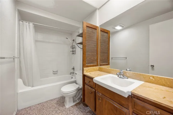 945 Glencliff, La Habra, California 90631