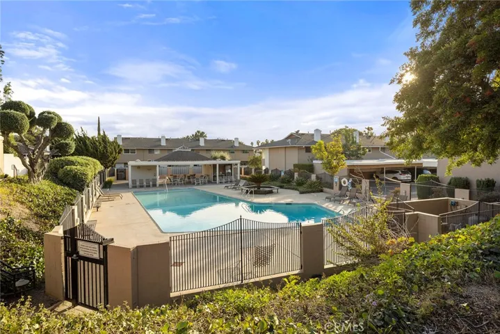 945 Glencliff, La Habra, California 90631