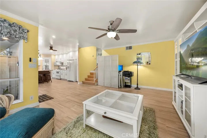 945 Glencliff, La Habra, California 90631