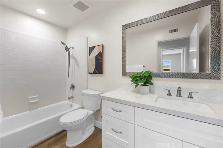 2nd Bathrooom