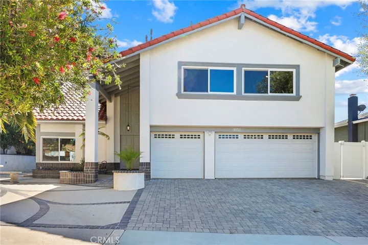 Front of the house La Canada