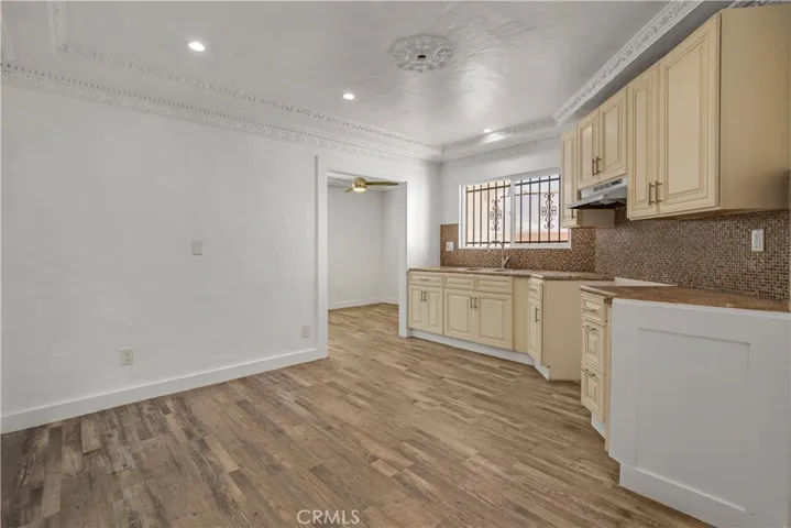 520 W 82nd St, Los Angeles, California 90044