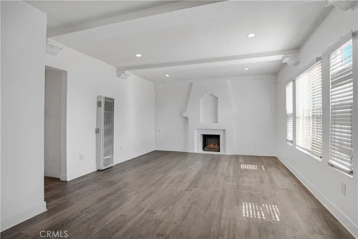 520 W 82nd St, Los Angeles, California 90044