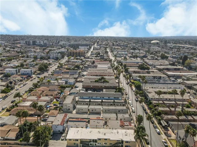 520 W 82nd St, Los Angeles, California 90044