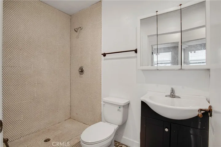 520 W 82nd St, Los Angeles, California 90044