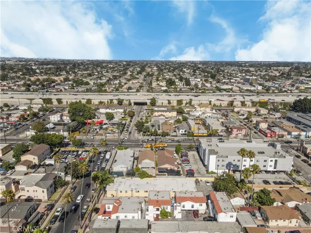 520 W 82nd St, Los Angeles, California 90044