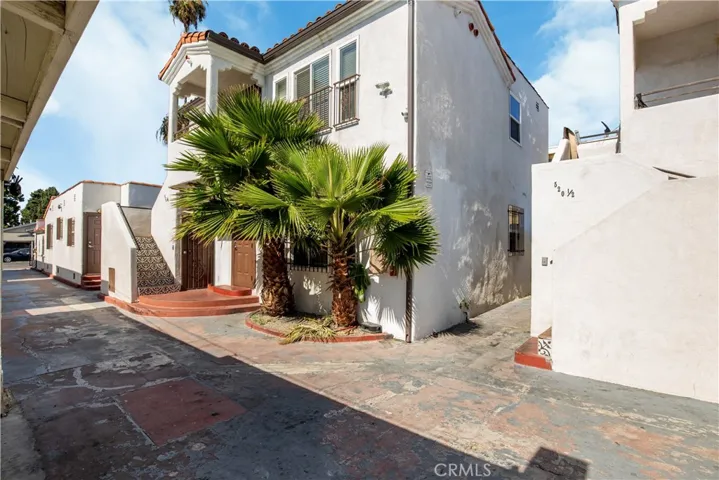 520 W 82nd St, Los Angeles, California 90044