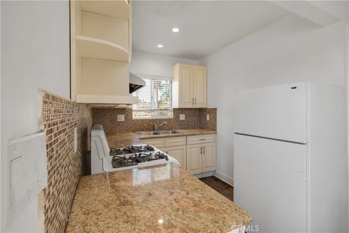 520 W 82nd St, Los Angeles, California 90044