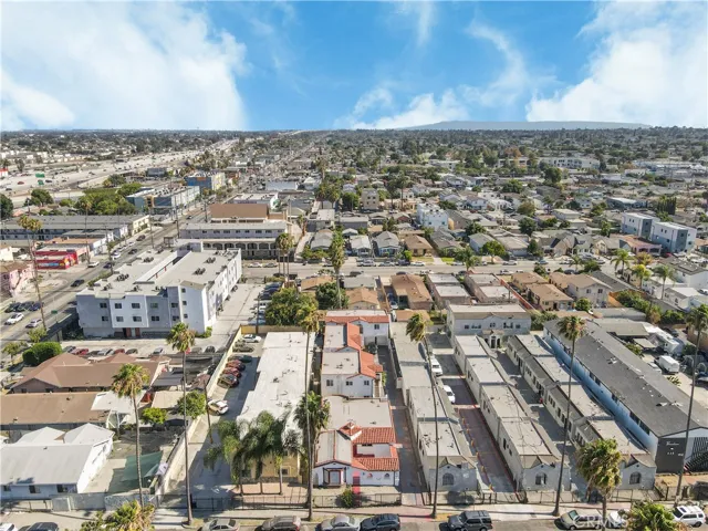 520 W 82nd St, Los Angeles, California 90044