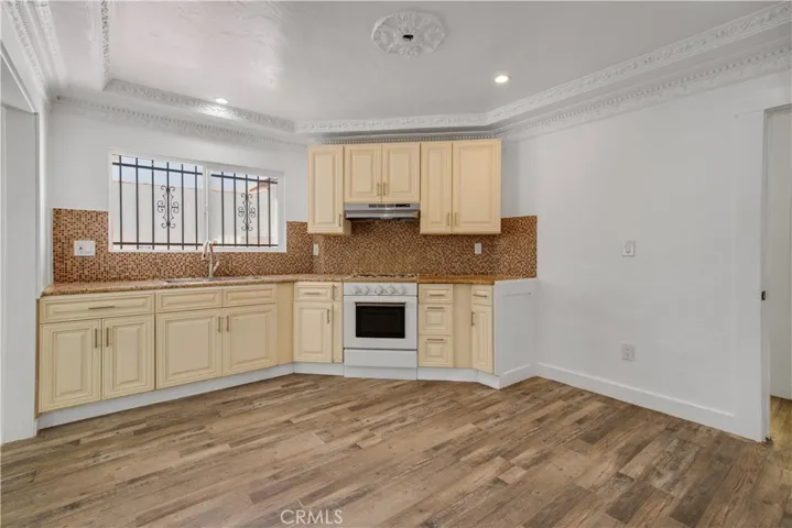 520 W 82nd St, Los Angeles, California 90044