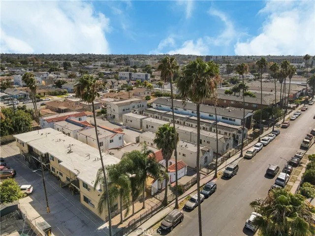 520 W 82nd St, Los Angeles, California 90044