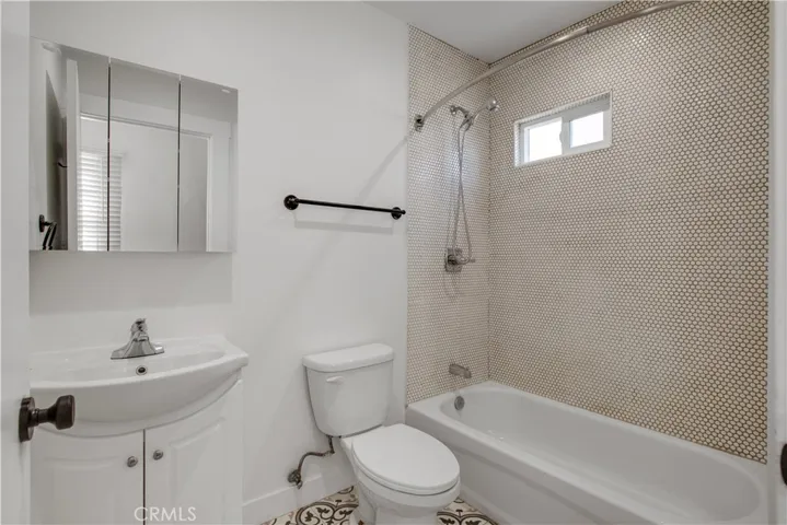 520 W 82nd St, Los Angeles, California 90044