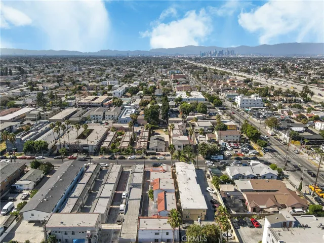 520 W 82nd St, Los Angeles, California 90044