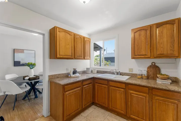 5101 Tehama Ave, Richmond, California 94804