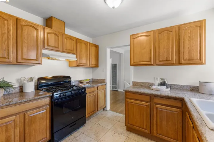 5101 Tehama Ave, Richmond, California 94804
