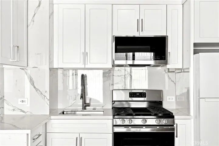 14061 Herron, Sylmar, California 91342