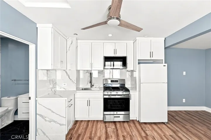 14061 Herron, Sylmar, California 91342