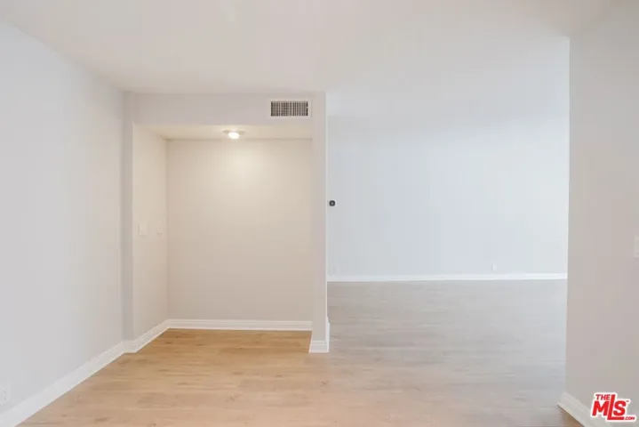 750 S Spaulding Avenue 214, Los Angeles, California 90036