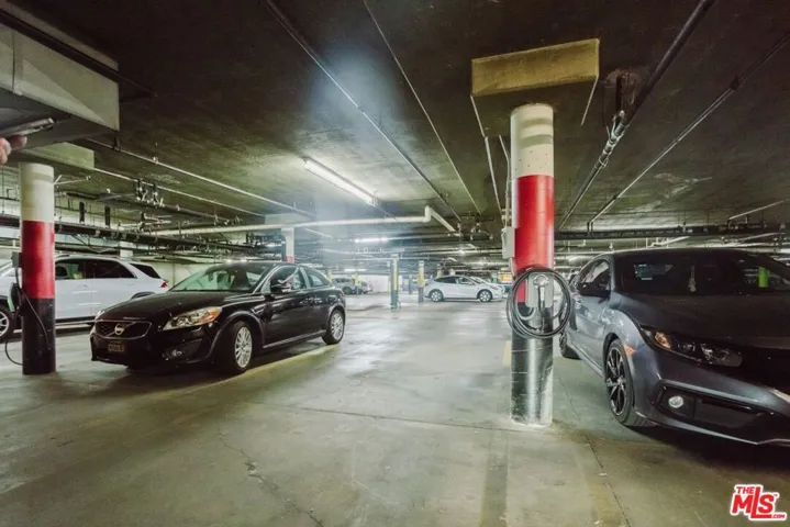 750 S Spaulding Avenue 214, Los Angeles, California 90036
