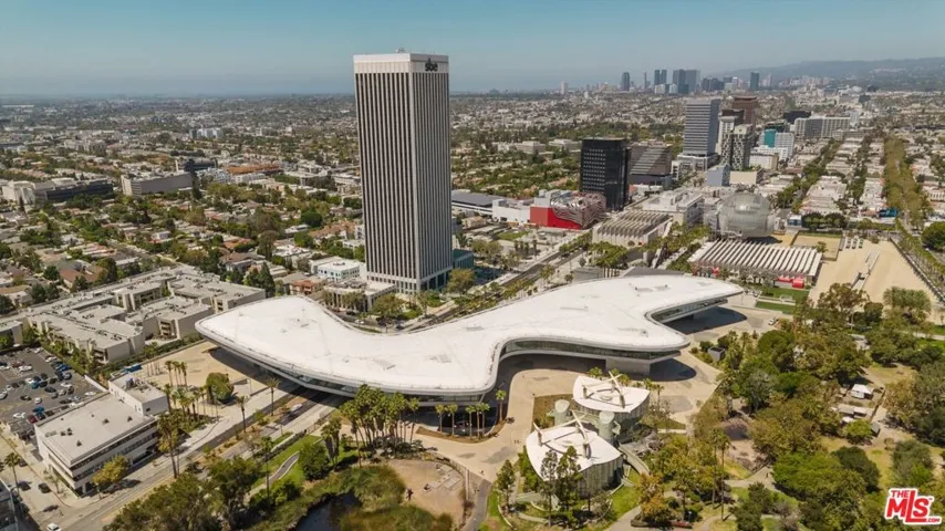 750 S Spaulding Avenue 214, Los Angeles, California 90036