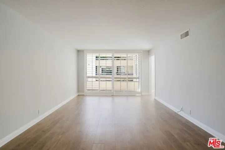 750 S Spaulding Avenue 214, Los Angeles, California 90036