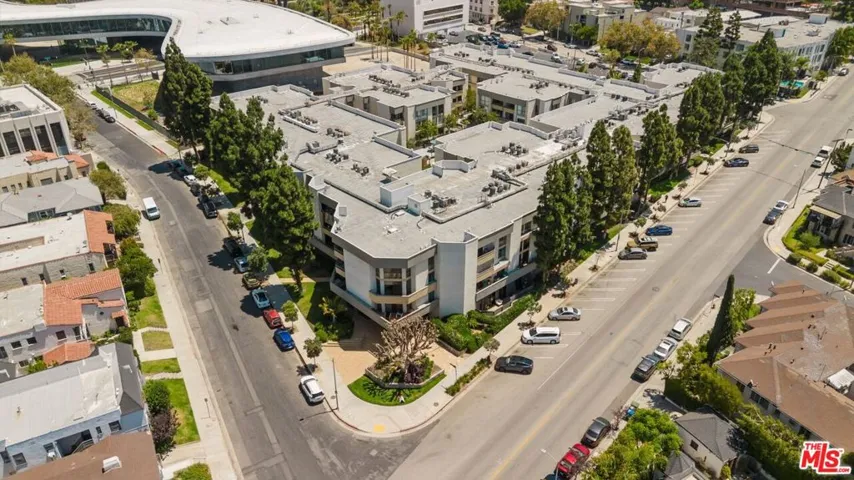 750 S Spaulding Avenue 214, Los Angeles, California 90036