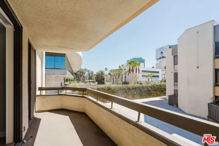 750 S Spaulding Avenue 214, Los Angeles, California 90036