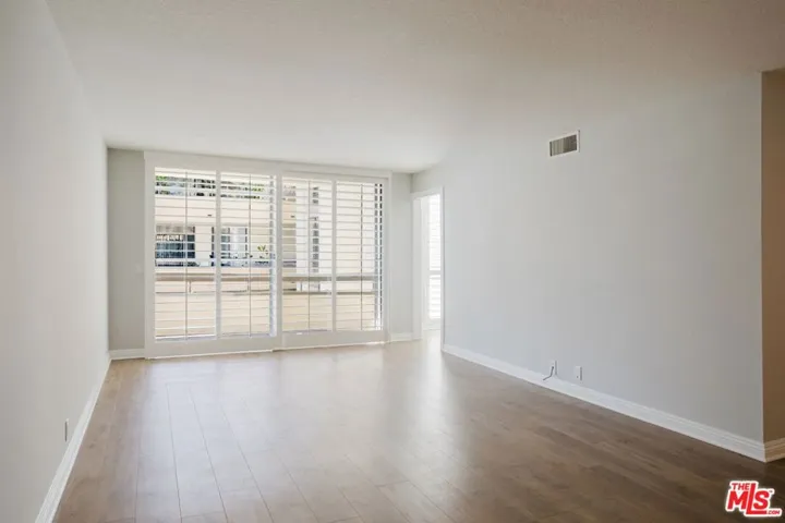 750 S Spaulding Avenue 214, Los Angeles, California 90036