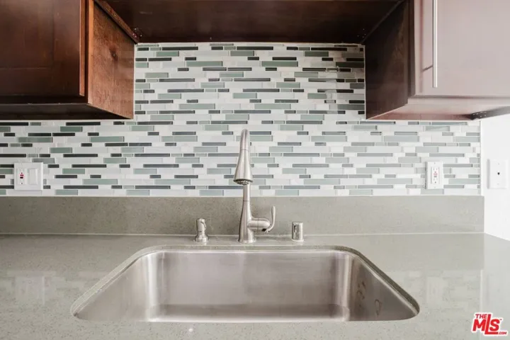 750 S Spaulding Avenue 214, Los Angeles, California 90036