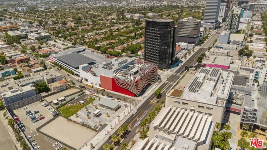 750 S Spaulding Avenue 214, Los Angeles, California 90036