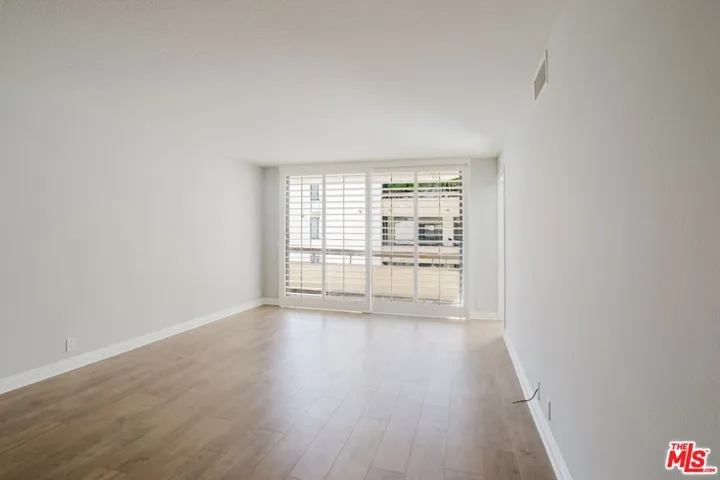 750 S Spaulding Avenue 214, Los Angeles, California 90036