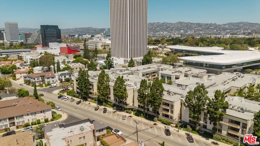750 S Spaulding Avenue 214, Los Angeles, California 90036