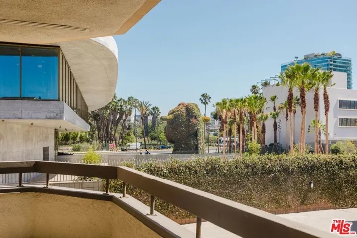 750 S Spaulding Avenue 214, Los Angeles, California 90036