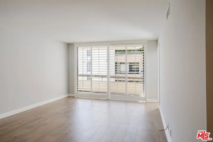 750 S Spaulding Avenue 214, Los Angeles, California 90036