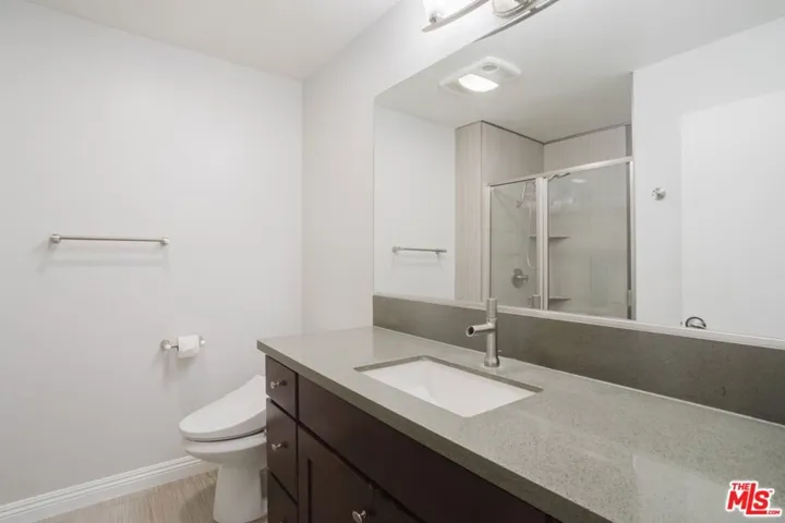750 S Spaulding Avenue 214, Los Angeles, California 90036