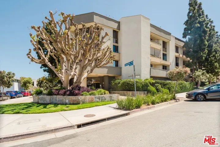 750 S Spaulding Avenue 214, Los Angeles, California 90036