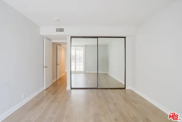 750 S Spaulding Avenue 214, Los Angeles, California 90036