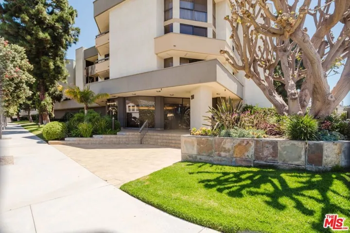 750 S Spaulding Avenue 214, Los Angeles, California 90036