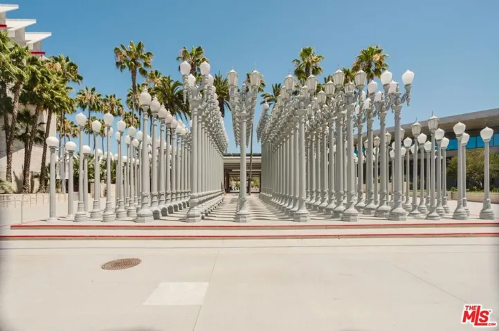 750 S Spaulding Avenue 214, Los Angeles, California 90036