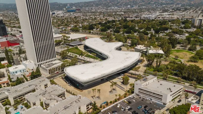 750 S Spaulding Avenue 214, Los Angeles, California 90036