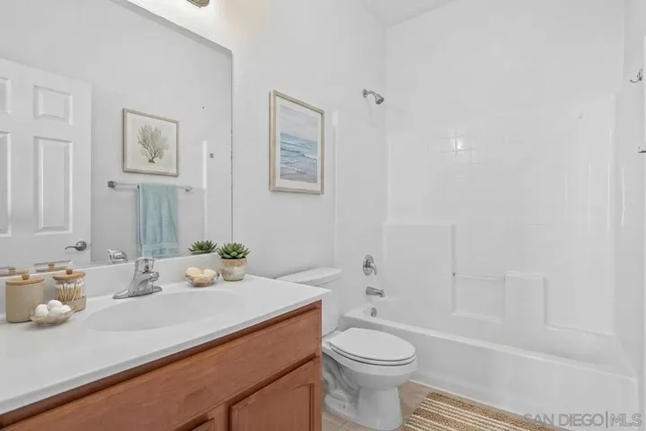 Bathroom 1: https://zimg.paragon.ice.com/ParagonImages/Property/PA/SDMLS/-528701/11/533/400/456d6ac84cbdab628a72eb94b9637234/3/45c166dcfc41e81317d679587635fae6/-528701-4dfa8fb0-9c82-4226-8b03-7226364bd07c.JPG