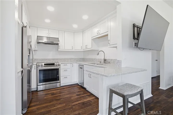 Kitchen-breakfast bar