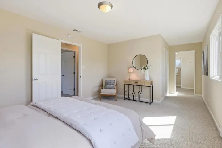 1753 Alameda De Las Pulgas, San Carlos, California 94070