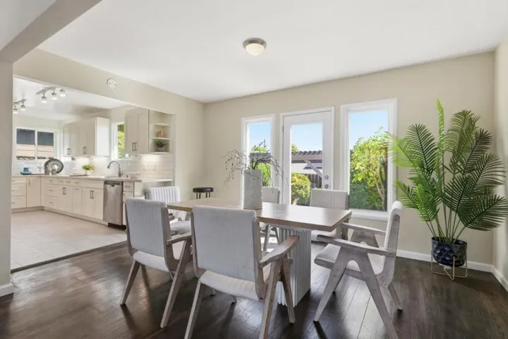 1753 Alameda De Las Pulgas, San Carlos, California 94070